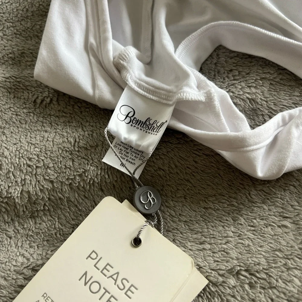 NEW! Bombshell Sportswear MUSCLE BACK TEE White Medium - Picture 4 of 5